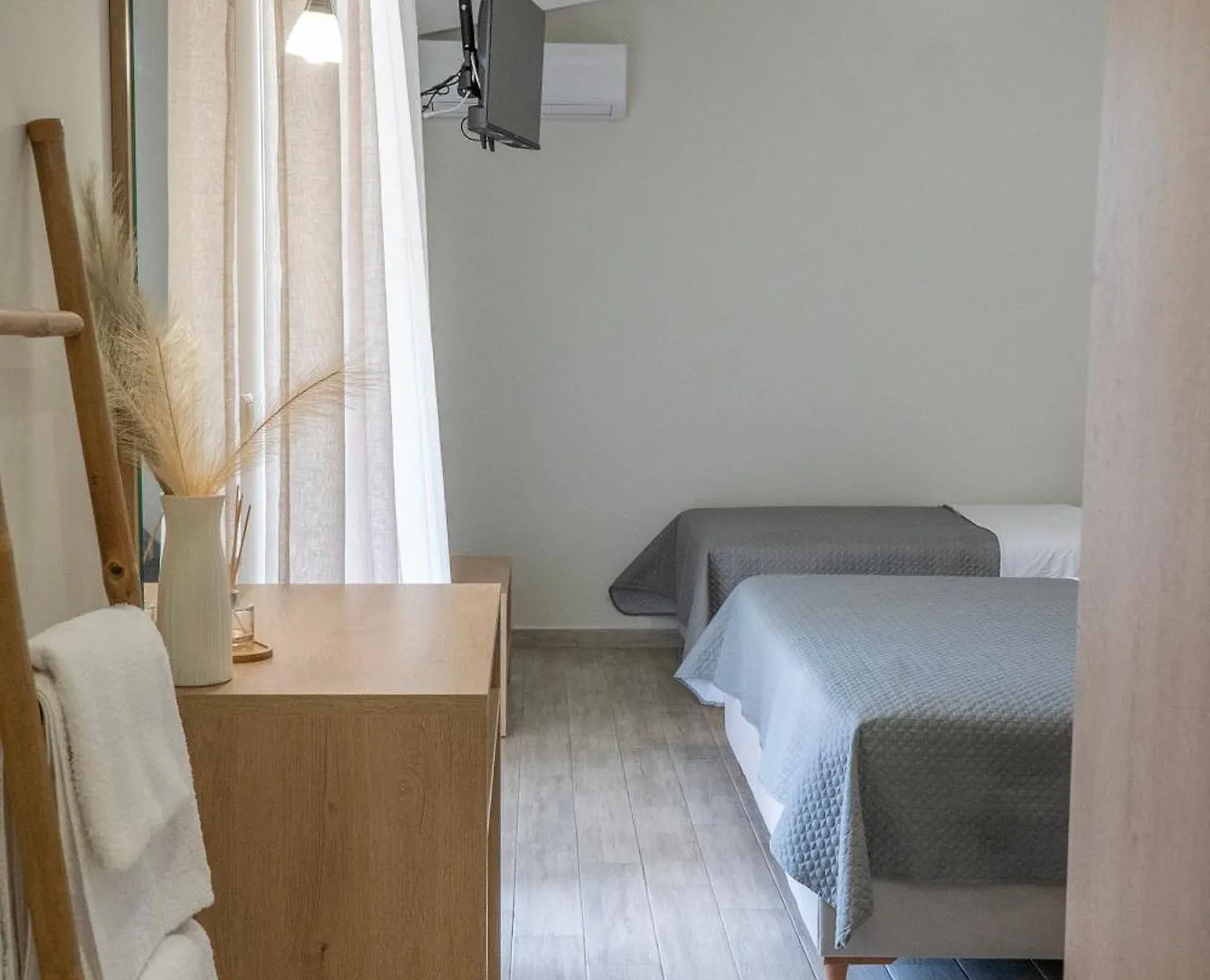 Rondo'S Hotel Himare