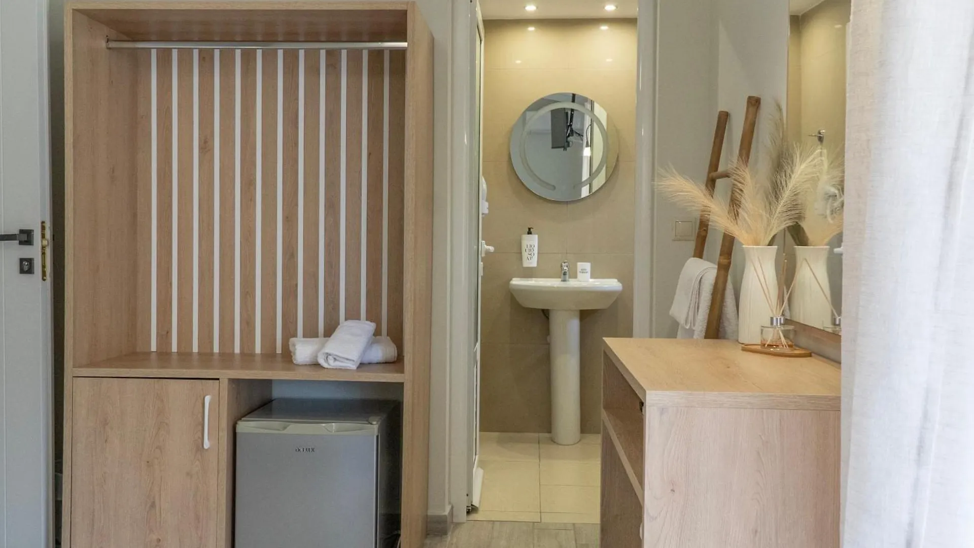 Rondo'S Hotel Himare 3*,