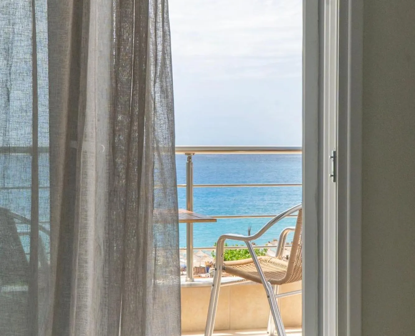 Rondo'S Hotel Himare
