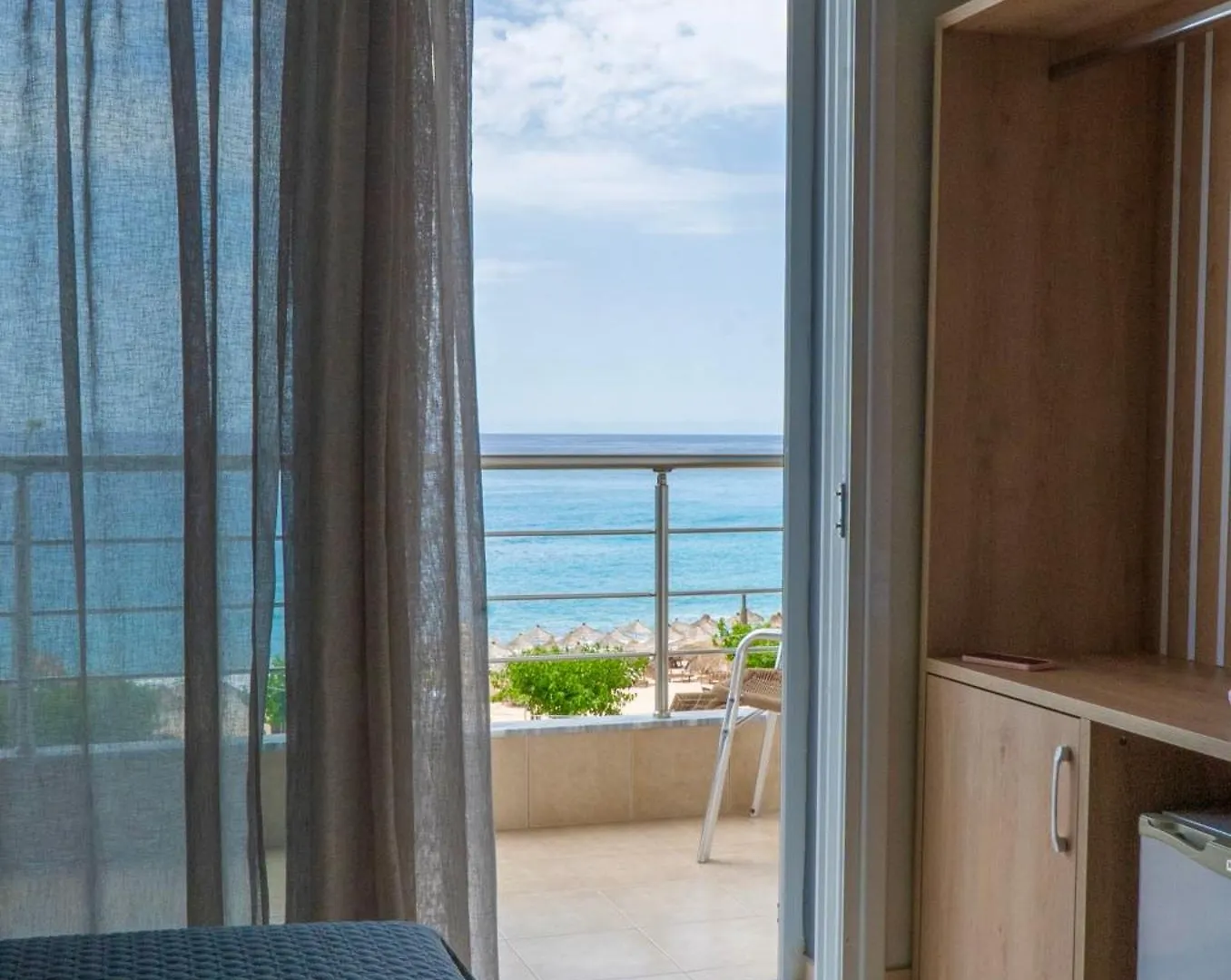 Rondo'S Hotel Himare Albania