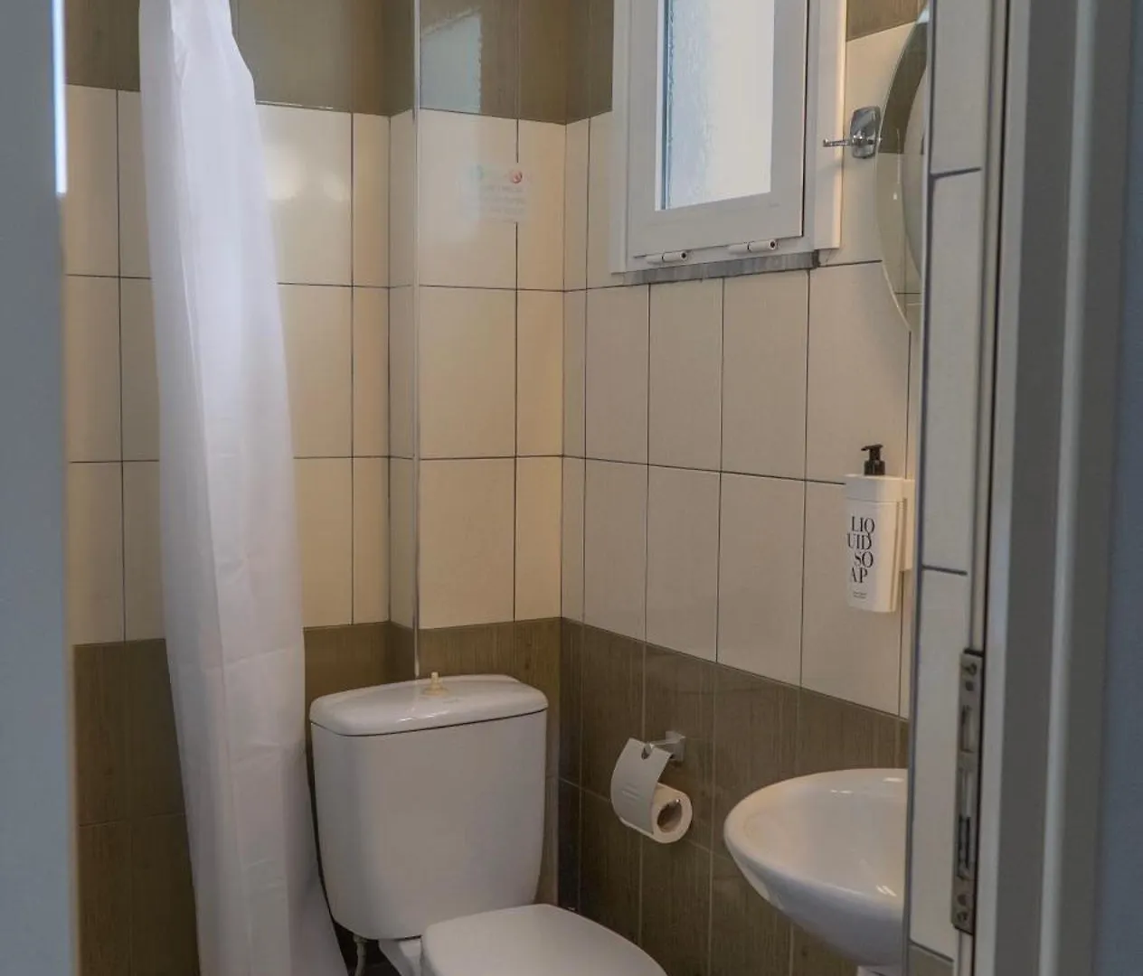 Rondo'S Hotel Himare Albania